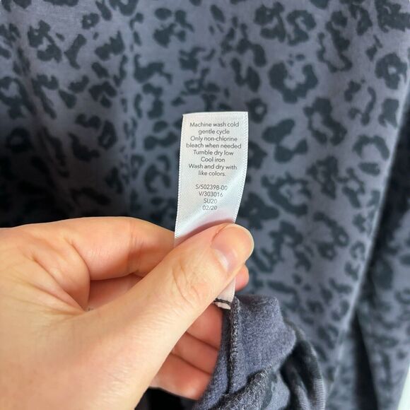Athleta Pure Luxe Leopard Sweatshirt Top Spring Night Women's Small #502398 - Picture 7 of 8